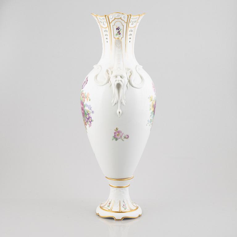 Royal Copenhagen, decorative vase, "Sachsisk Blomst", circa 1900.