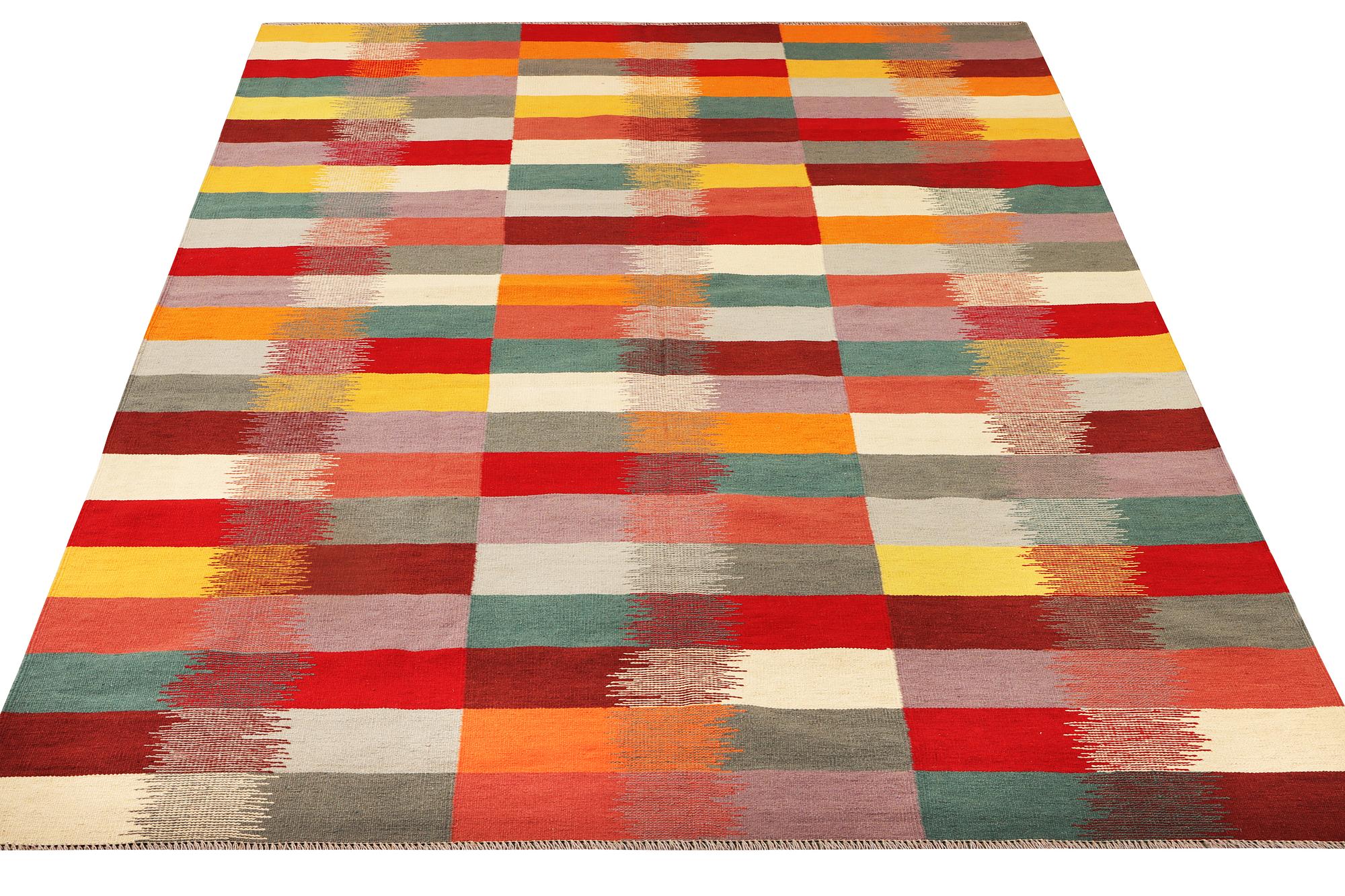 A modern design kilim carpet, a. 300 x 213 cm.
