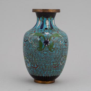 A Cloisonne vase, Qing dynasty.