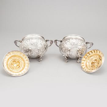 A pair pf Spanish silver tureens, Swedish import marks.