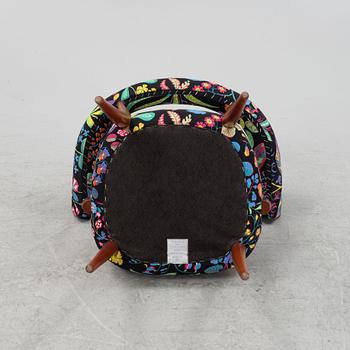 Josef Frank, karmstol, modell 966, Firma Svenskt Tenn.