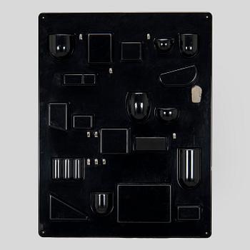 Dorothee Maurer-Becker Maurer-Becker, säiytyshylly, "UtenSilo 1 ", Design M, Saksa. Suunniteltu 1969.