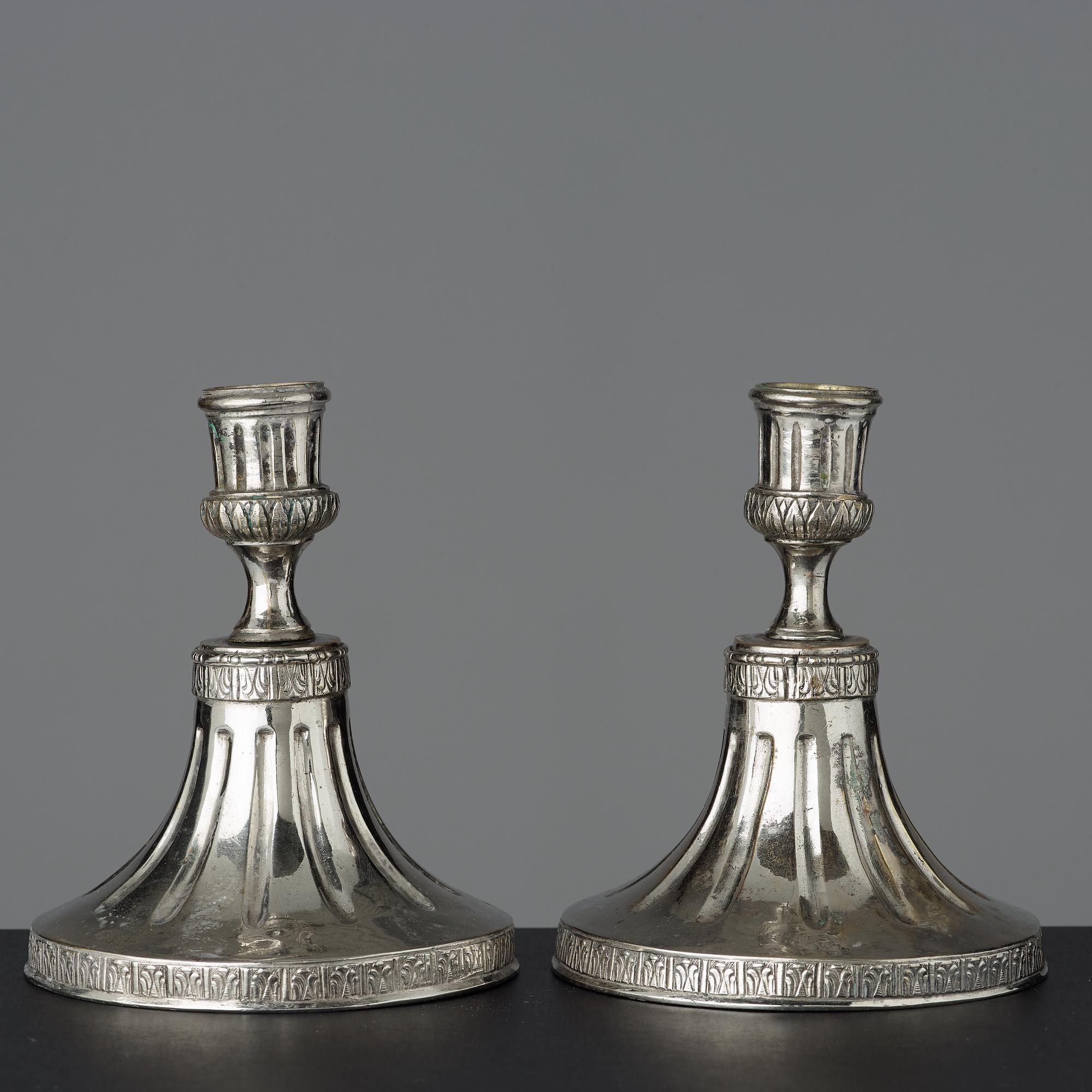 LJUSSTAKAR, ett par, gustavianska, 1700-talets slut.