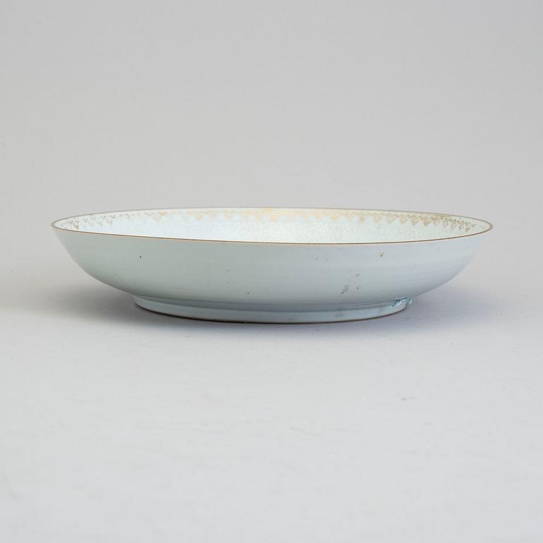 A 'bianco sopra bianco' dish, Qing dynasty, Qianlong (1736-95).