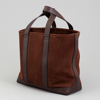 A totebag by Ralph Lauren.