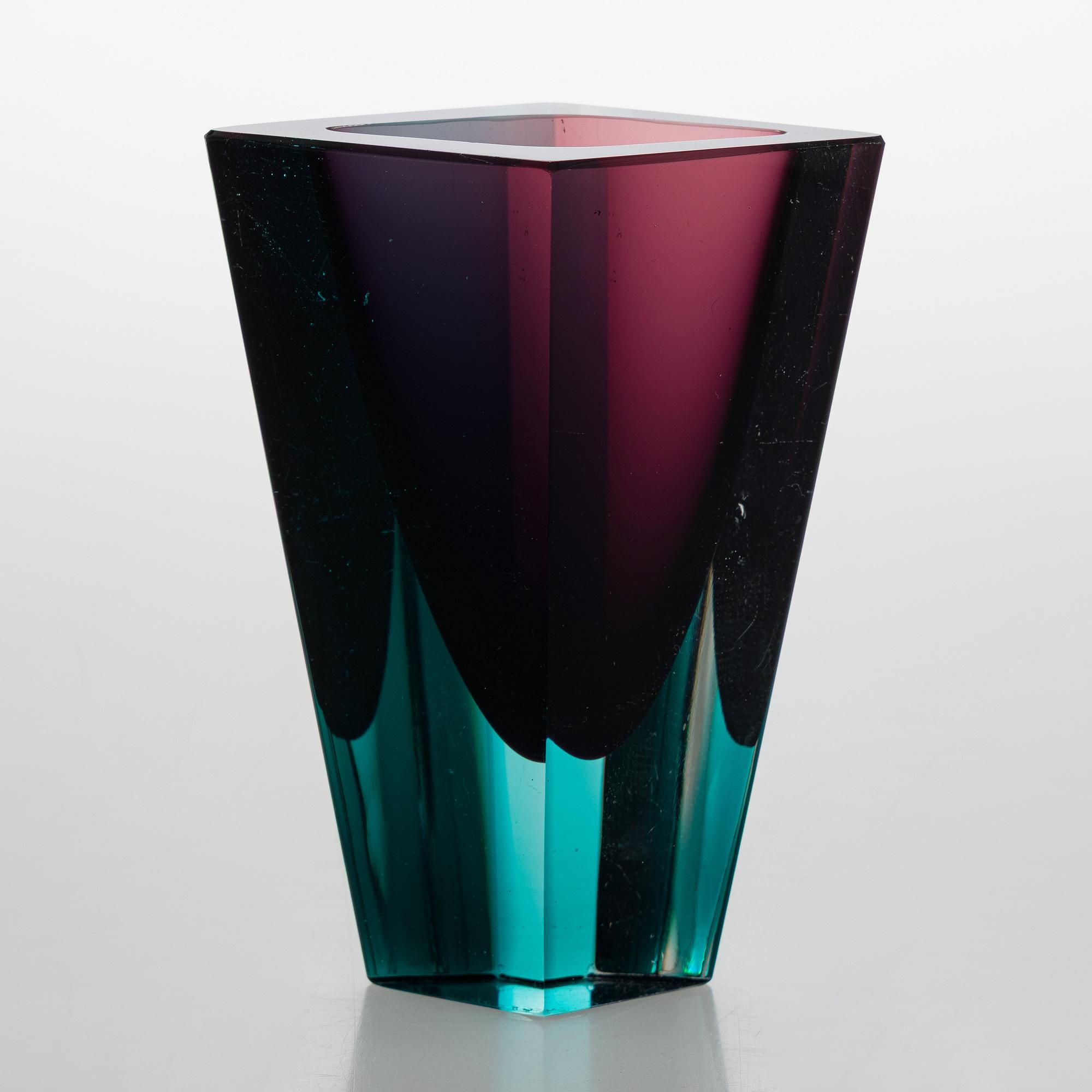 Kaj Franck, a 'Prisma' vase, signed K. Franck, Nuutajärvi Notsjö -59.