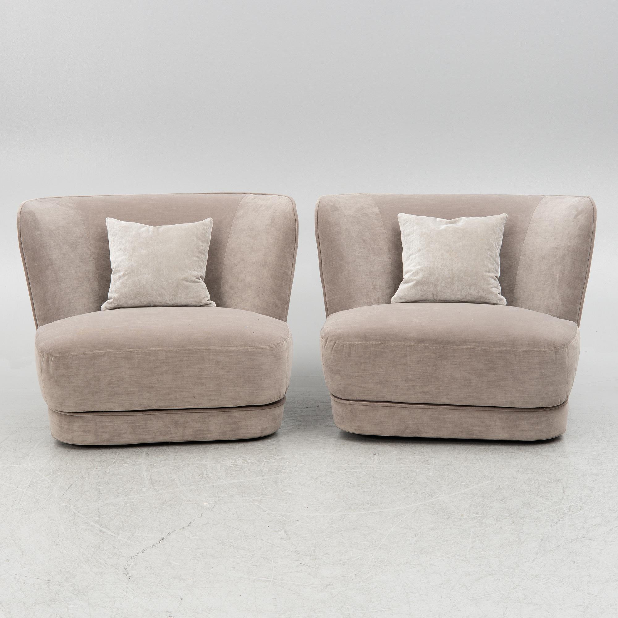 Castello Lagravinese, a pair of "Royale" armchairs, Casamilano, Italy, contemporary.