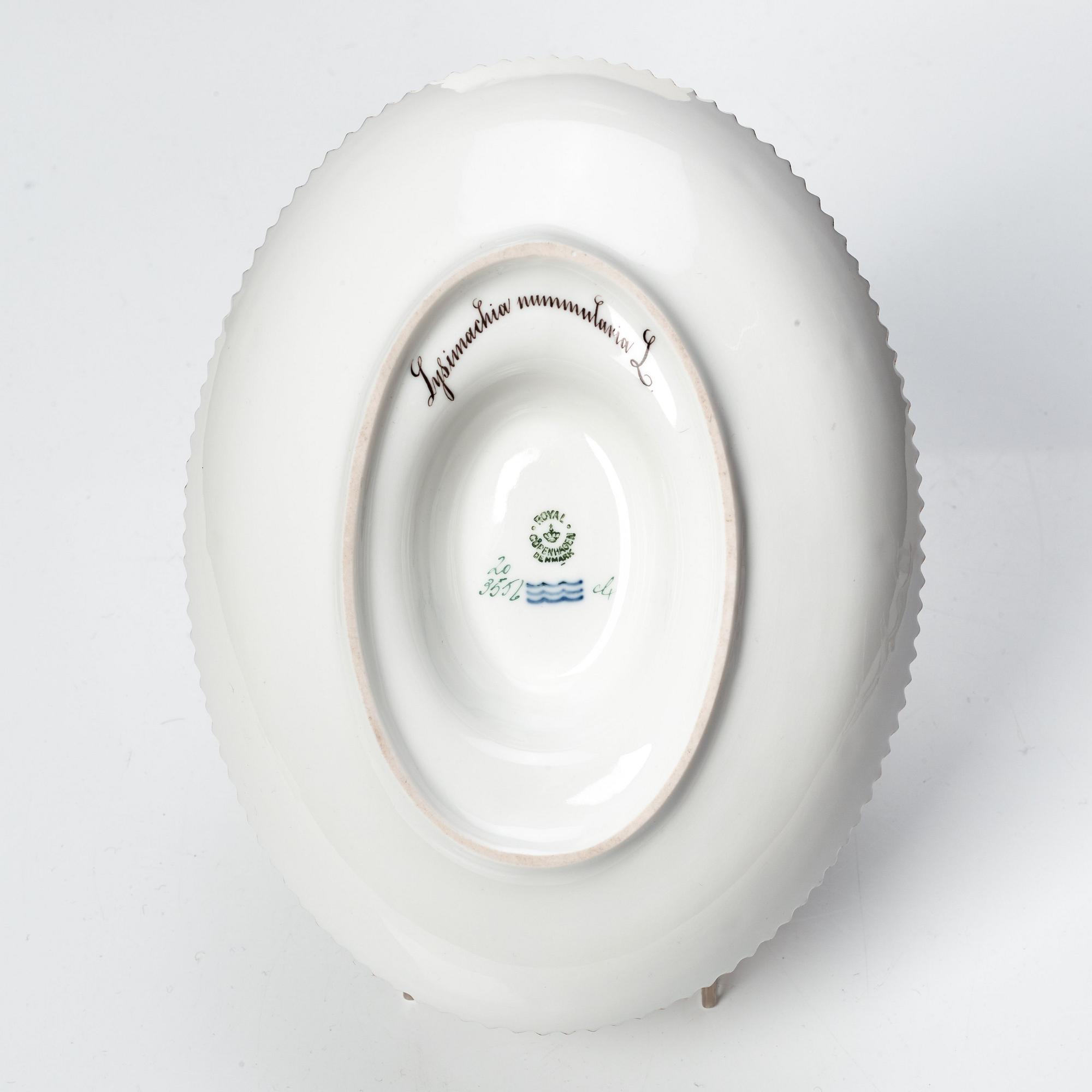 Såsbåt, porslin. Royal Copenhagen, "Flora Danica", Danmark, 1900-tal.