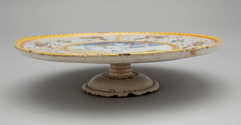 FAT PÅ FOT, fajans, troligen Italien, 1800-tal.