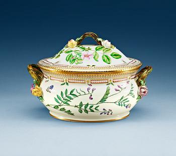 793. A Royal Copenhagen 'Flora Danica' tureen with cover, Denmark, 20th Century.