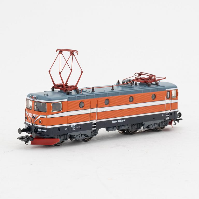 Märklin, an electrical engine, Rm 1257, model no 37413, in box.