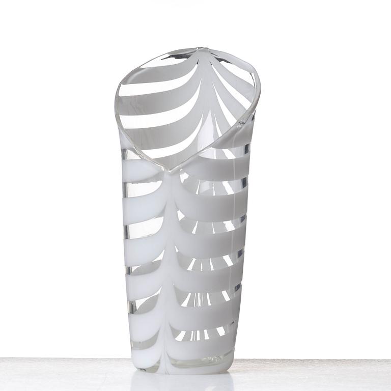 Tyra Lundgren, TYRA LUNDGREN, a glass vase, Venini, Italy, model 3864, designed in 1948.