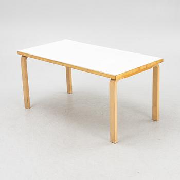 Alvar Aalto, a model '97' dining table, Artek, Finland.