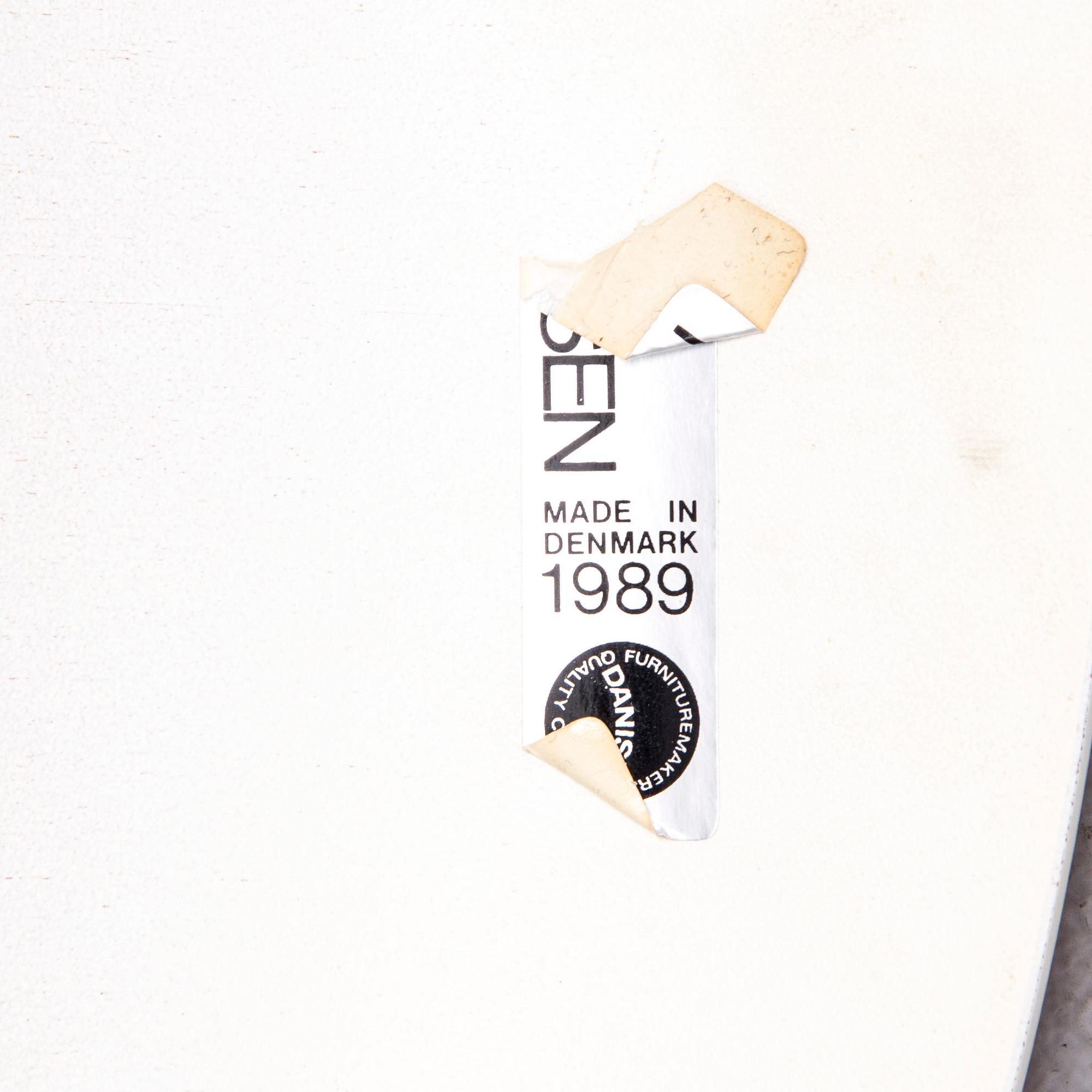 STOL, "Sjuan", Arne Jacobsen, Fritz Hansen, Danmark 1989.