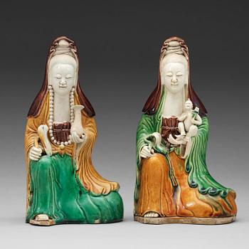 164. Two figures of Guanyin, Qing dynasty, Kangxi (1662-1722).