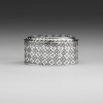 1058. A Swedish 18th century silver box, marks of Petter Lindboms widow, Kalmar 1771.