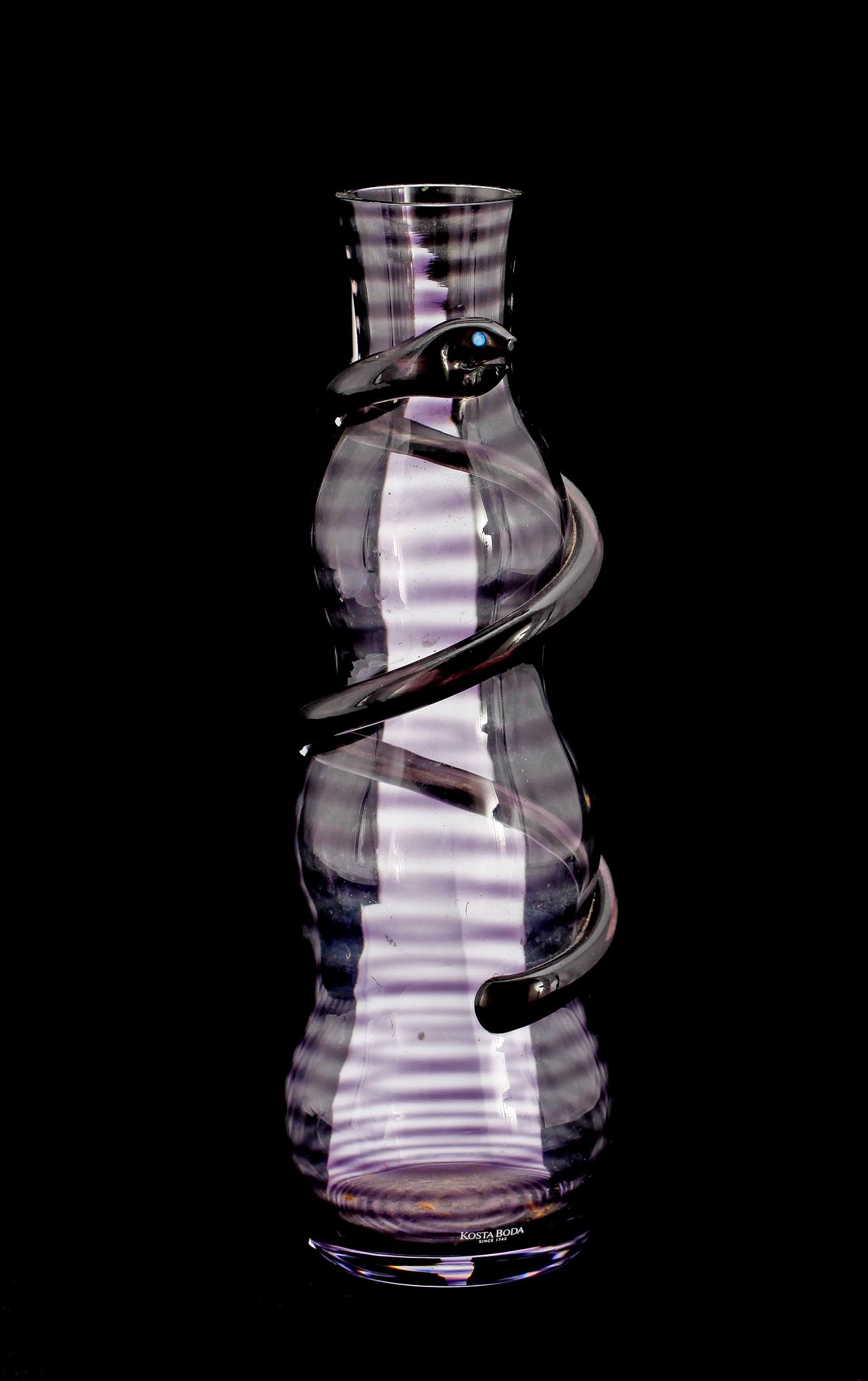 VAS, glas, Ulrica Hydman-Vallien, Kosta Boda.