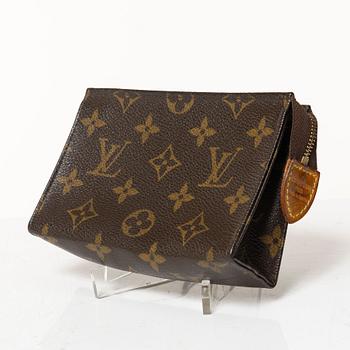 Louis Vuitton, väska, "Pochette Accessoires" samt sminkväska.