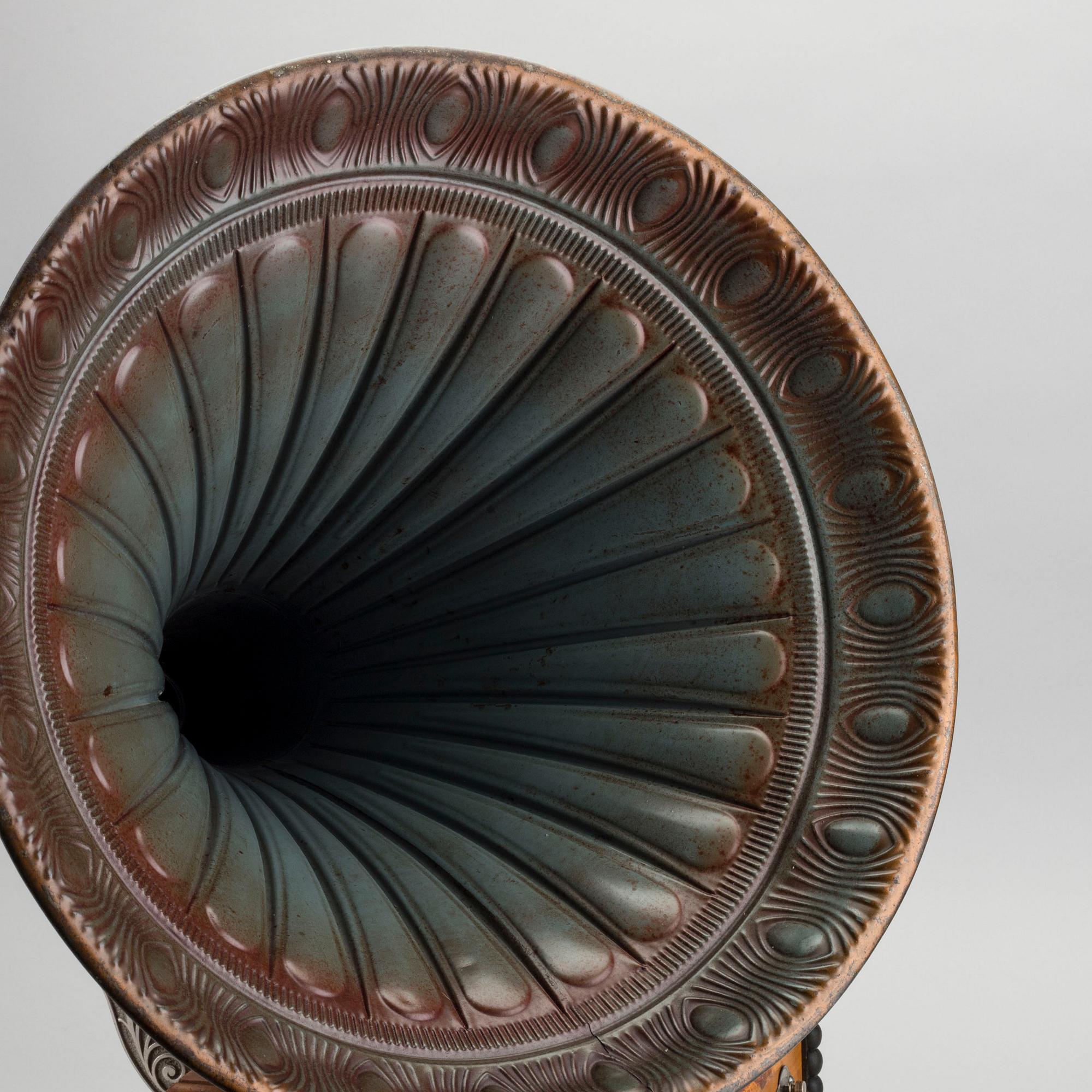 A "Veni Vidi Vici", Soundbox grammophone from the frist half of the 20th century.