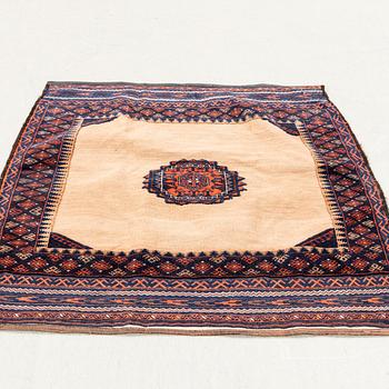 Matta Beludj sofreh semiantik ca 113x108 cm.