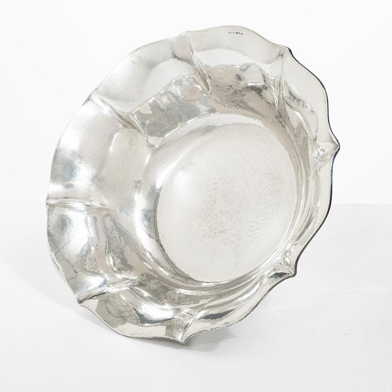 A silver bowl, Norway, 1930.