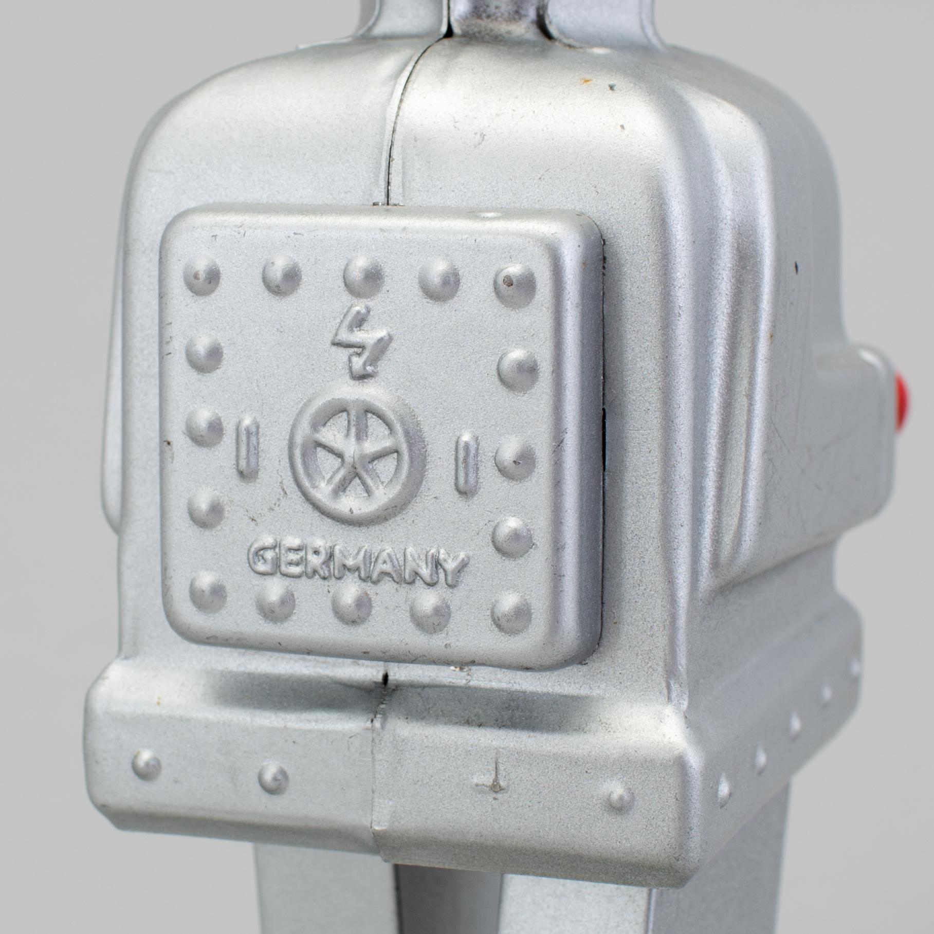 A tinplate Strenco robot ST-1, Germany, 1950s.