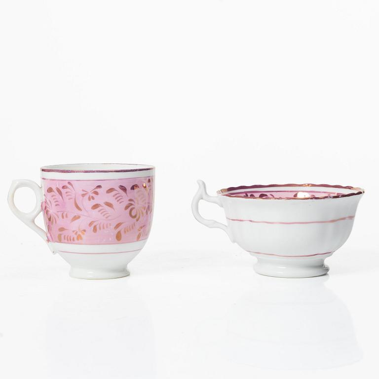 Twelve cups and saucers, England, 19th century.