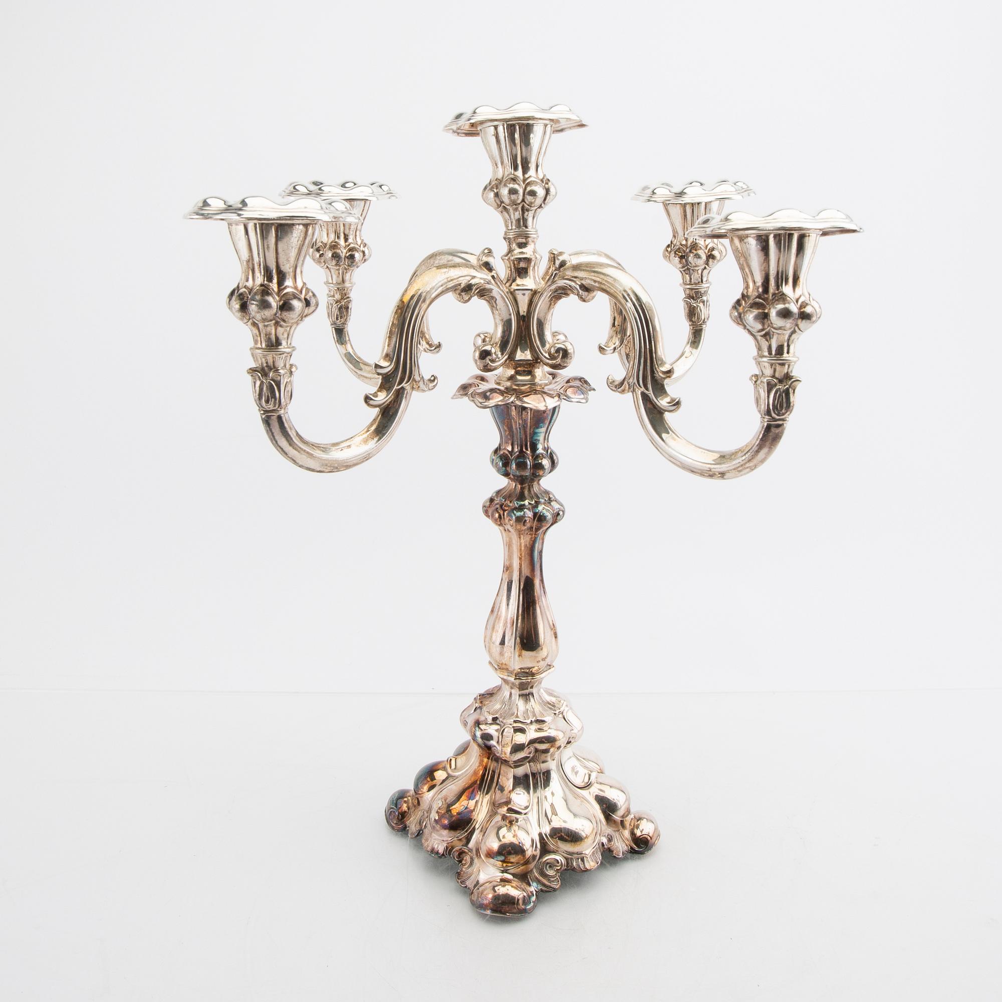 Kandelabrar, ett par, silver CG Hallberg Stockholm 1937 rokokostil.