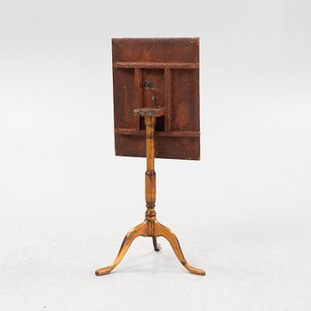 A Swedish alder root veneered tilt top table, early 19th Century.