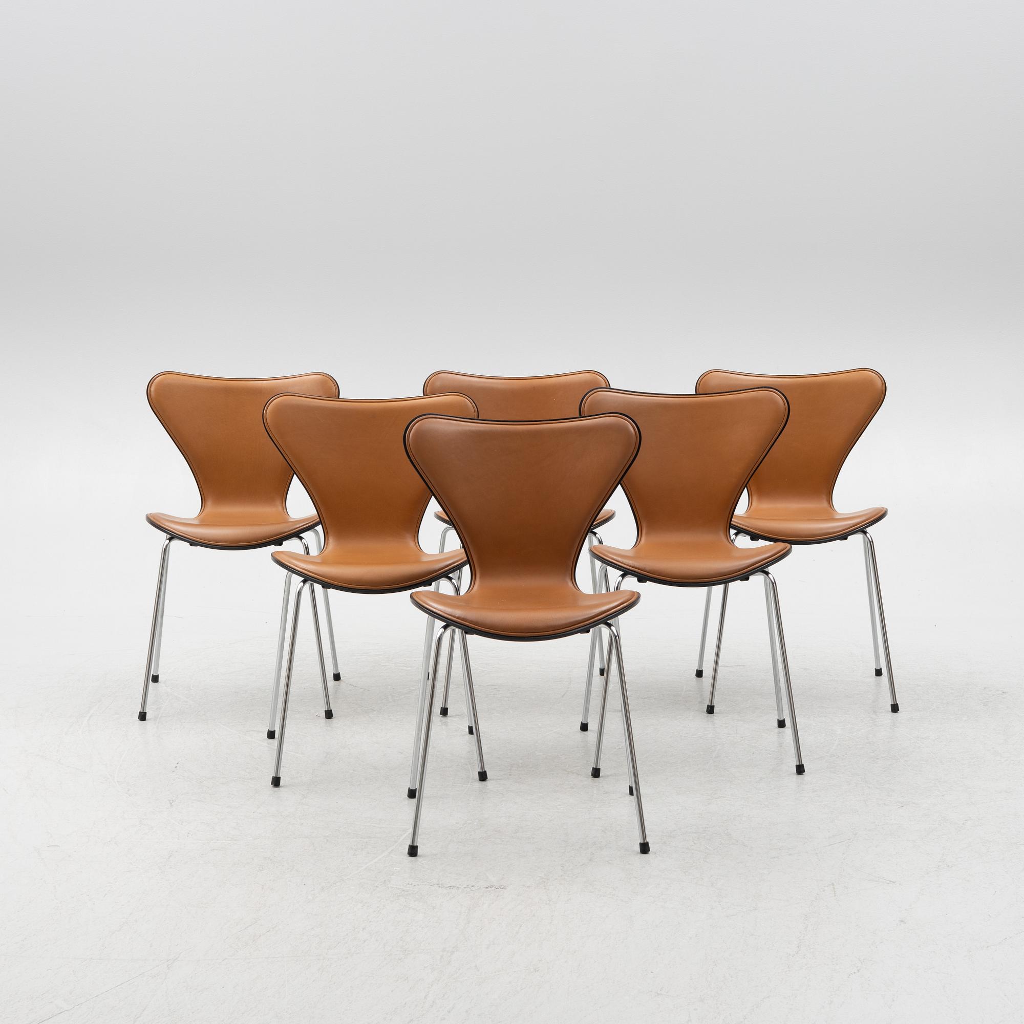 Arne Jacobsen, stolar 6 st "Sjuan" för Fritz Hansen, Danmark, 2020.