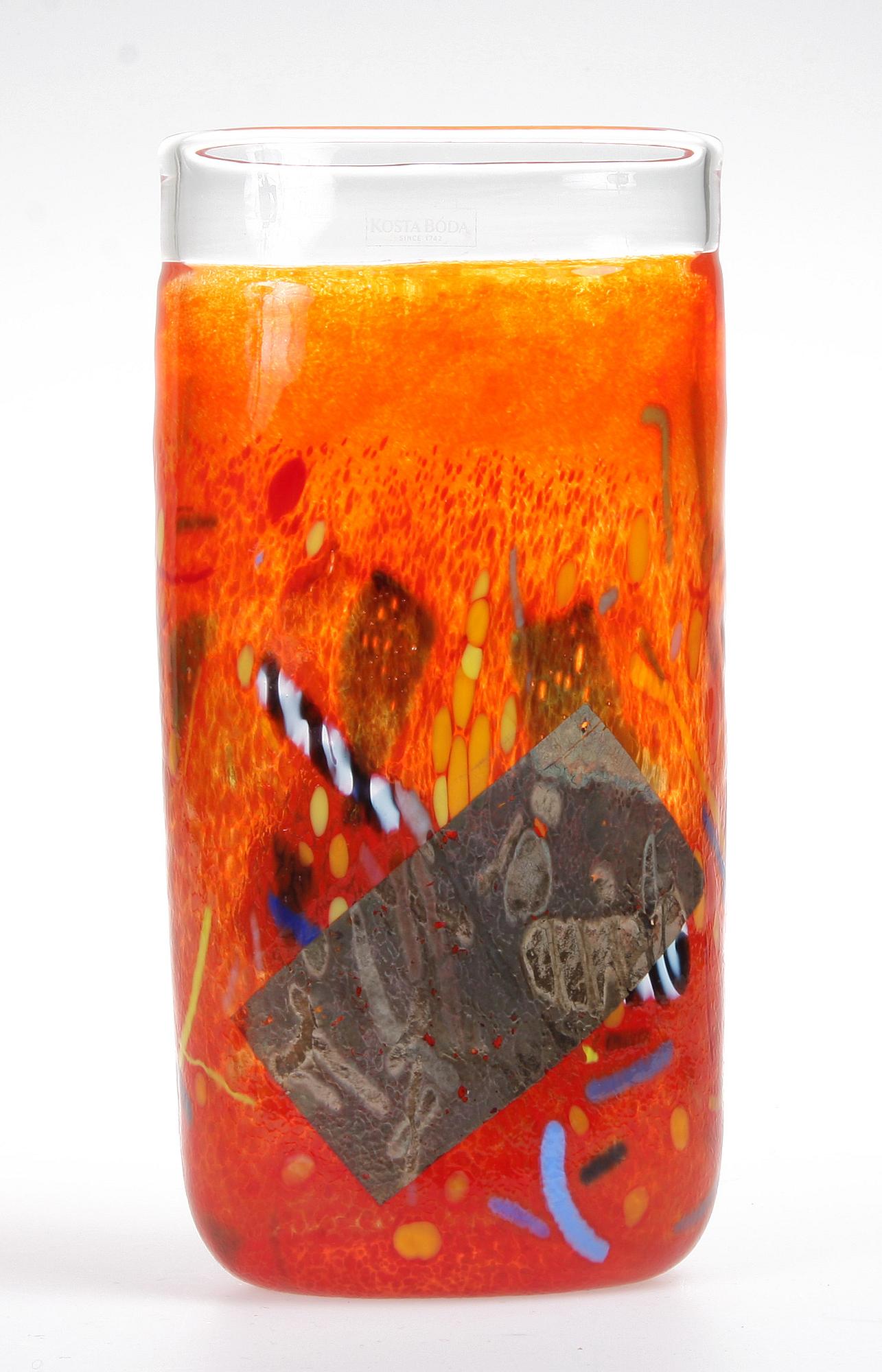 VAS samt RELIEF, glas, Bertil Vallien samt Erik Höglund, Kosta Boda.