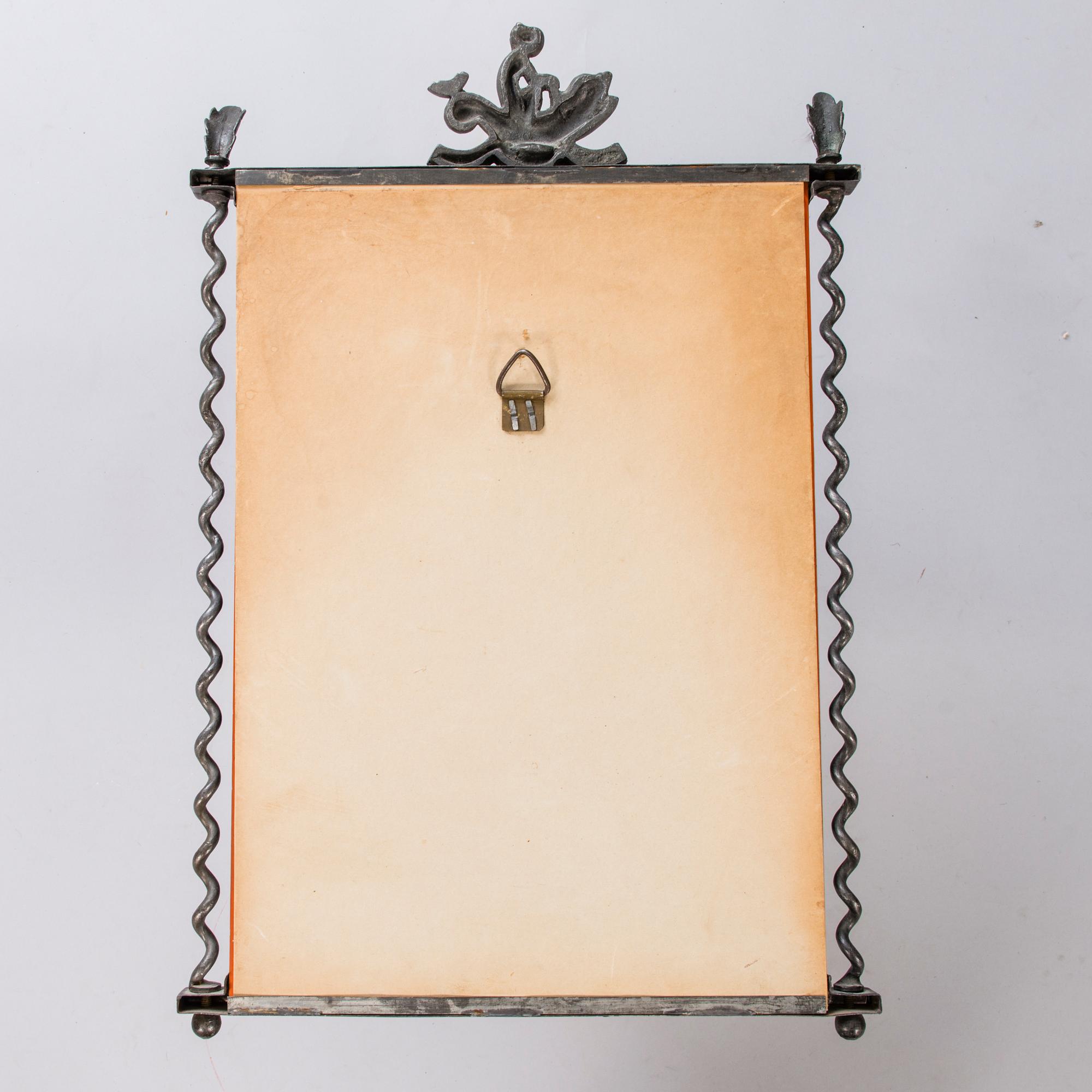 A 1930s Art Deco mirror, probably Taidetakomo Hakkarainen.