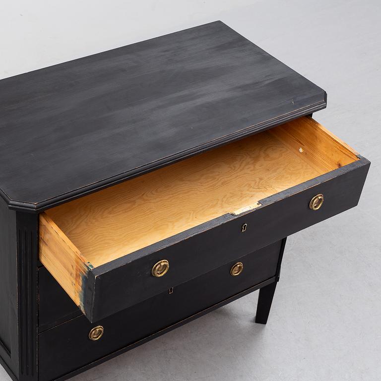 A painted chest of drawers, early 20th Century.