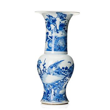 A Chinese blue and white 'Yen-Yen' Vase, Qing dynasty, Kangxi (1662-1722).