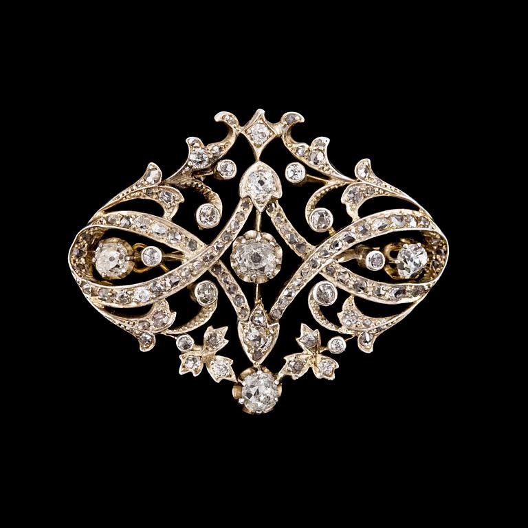 BROOCH, old cut diamonds, tot. app. 3 cts. Ca 1900.