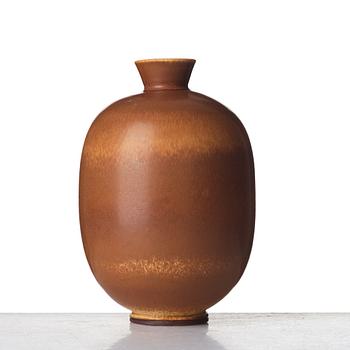 Berndt Friberg, a stoneware vase, Gustavsberg studio 1973.