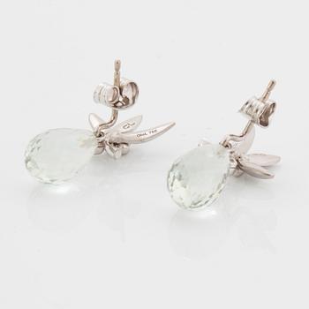 Ole Lynggaard, korvakorupari, briolette hiotut kvartsit ja  timantteja, 14K valkokultaa.