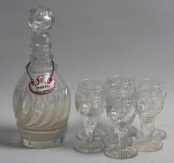 KARAFF samt GLAS, 7 st. 1800-talets första hälft.