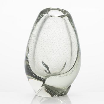 Gunnel Nyman,  A 'Chiffon' vase signed G. Nyman, Nuutajärvi Notsjö.