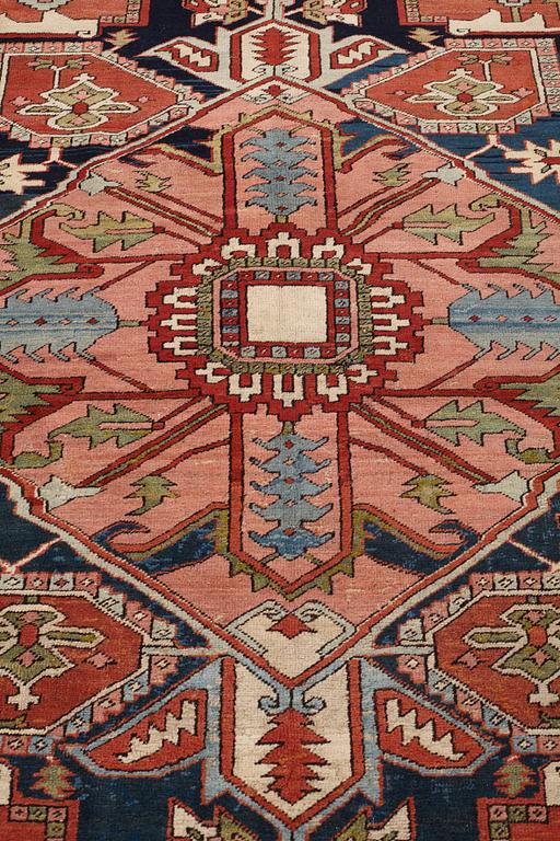 A CARPET, an antique Heriz, ca 479-491 x 310-327 cm.