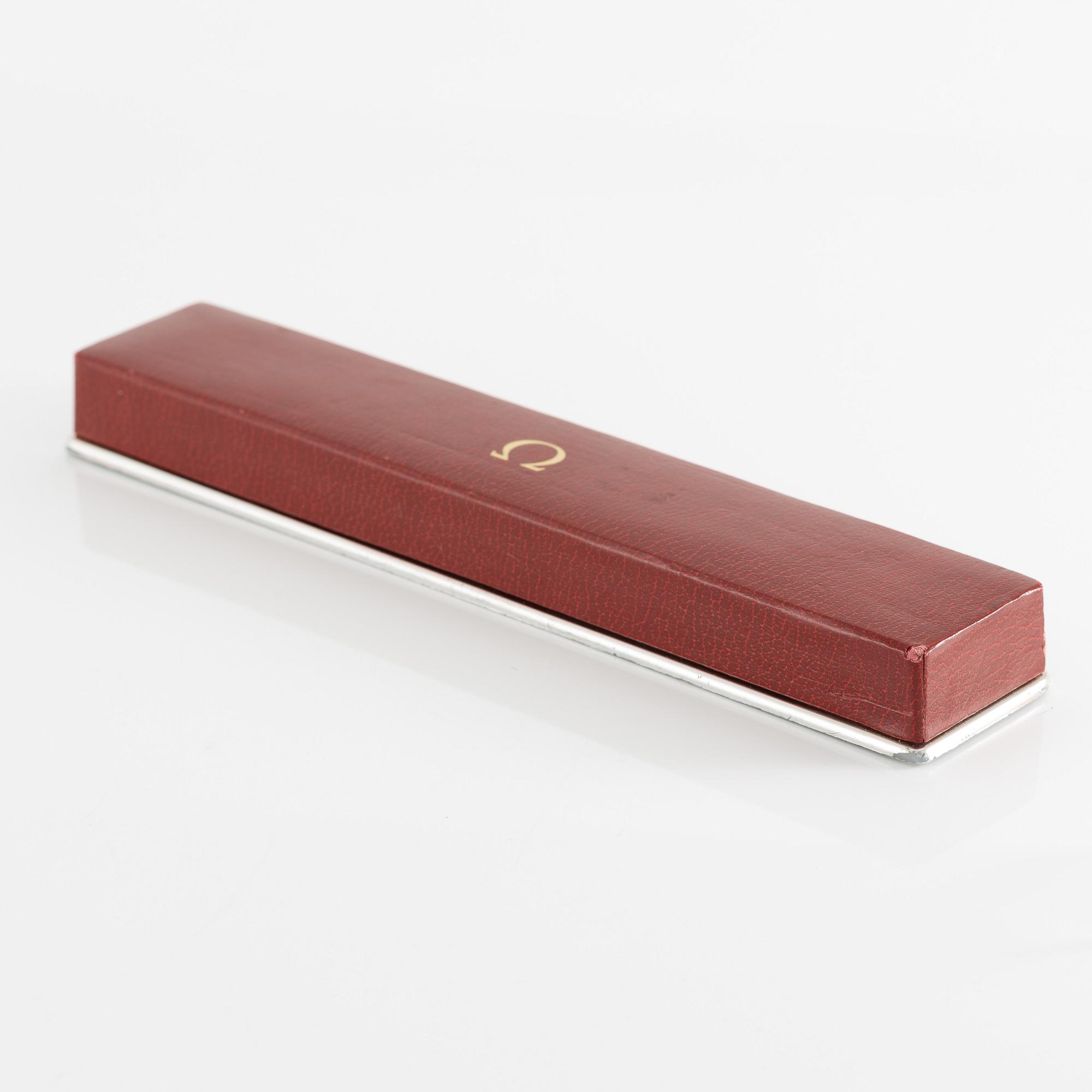 Omega, Genève, wristwatch, 31.5 mm.