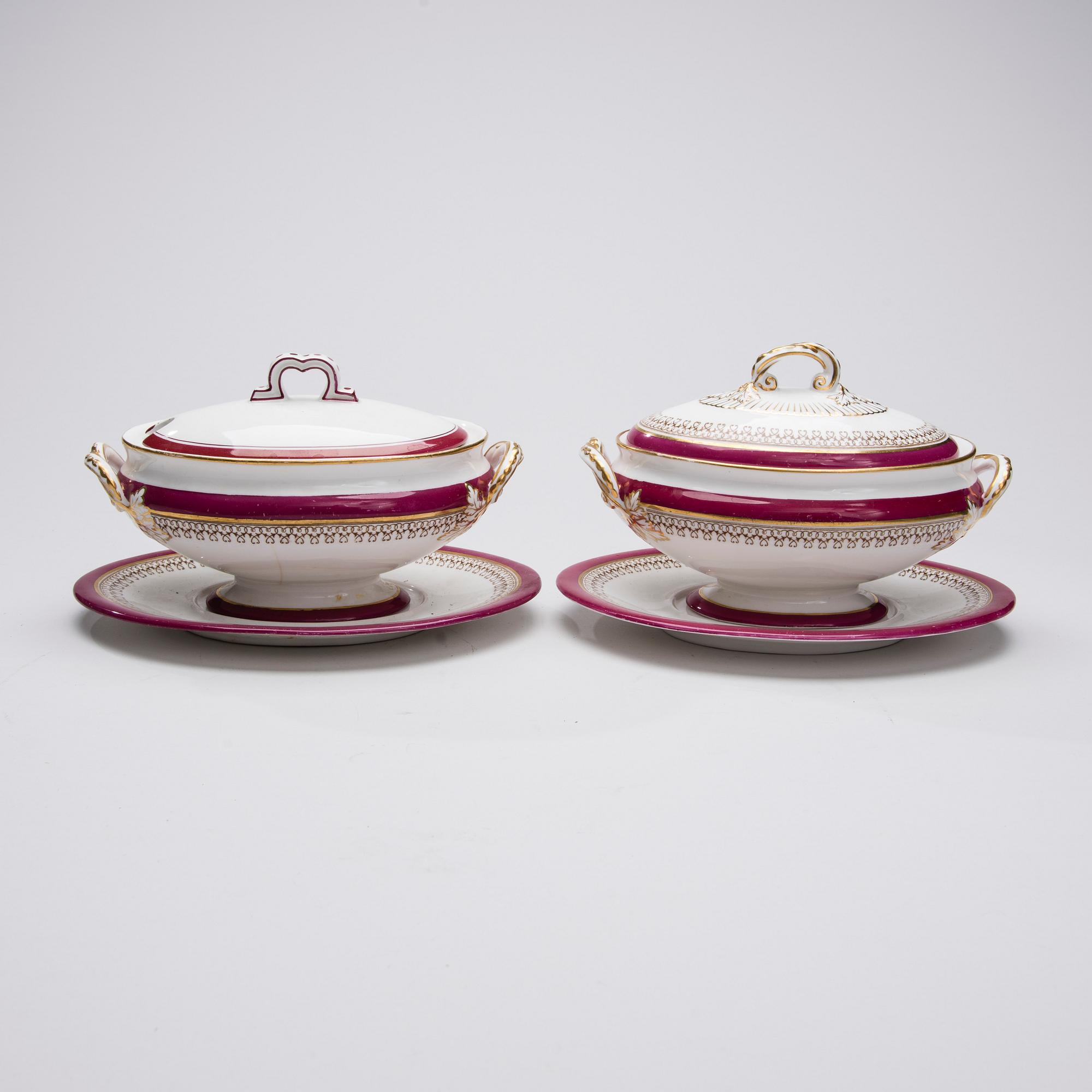 SERVIS, 34 delar, porslin, England, 1870-tal.