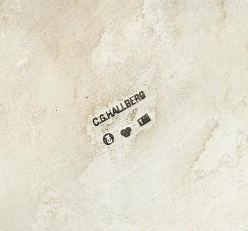 KANNA, silver. CG Hallberg, Stockholm, 1900-talets första kvartal. Otydlig årtalsstämpel. Bär gravyr 1914. Vikt 495 gram.