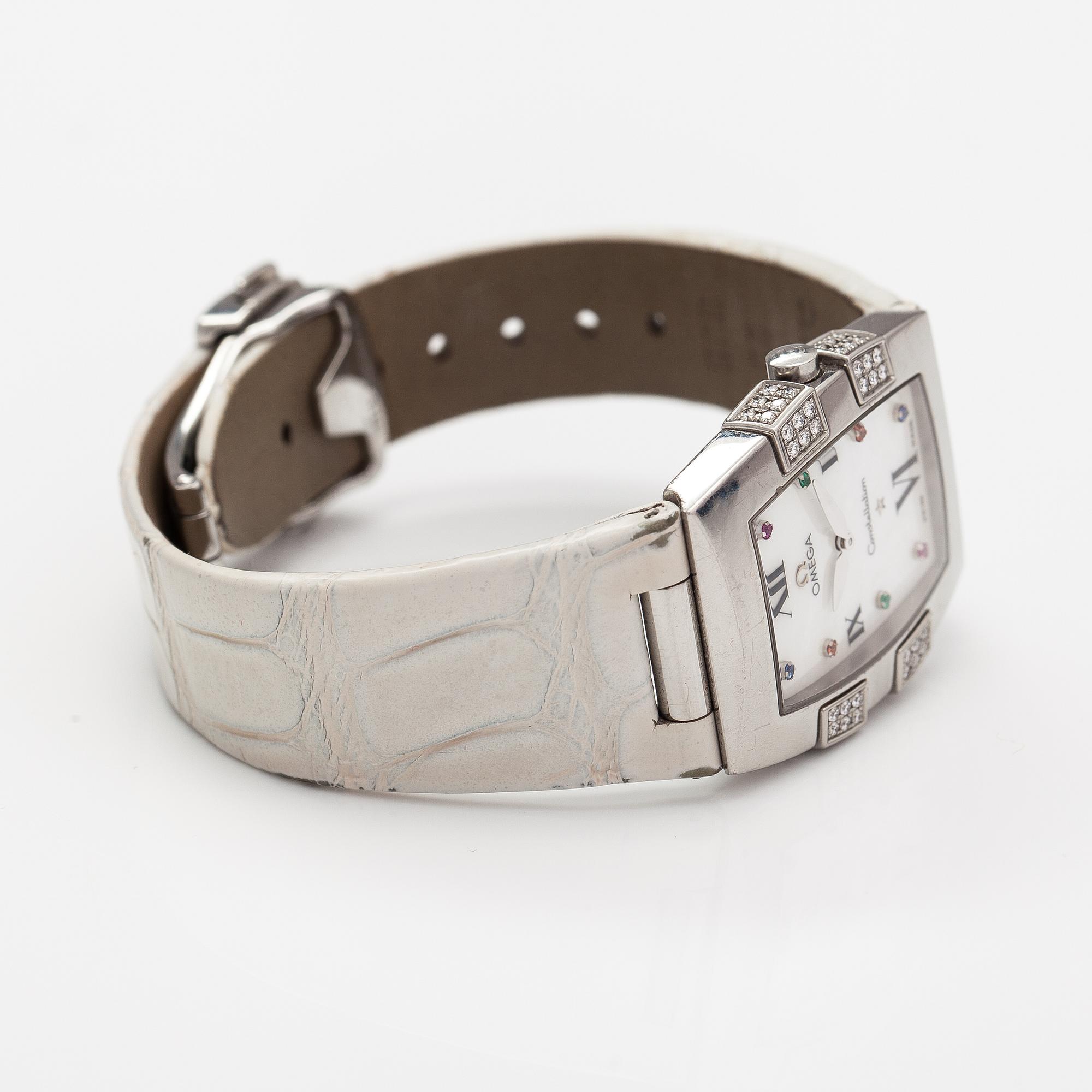 Omega, Constellation, Quadrella, wristwatch, 27 x 33 mm.