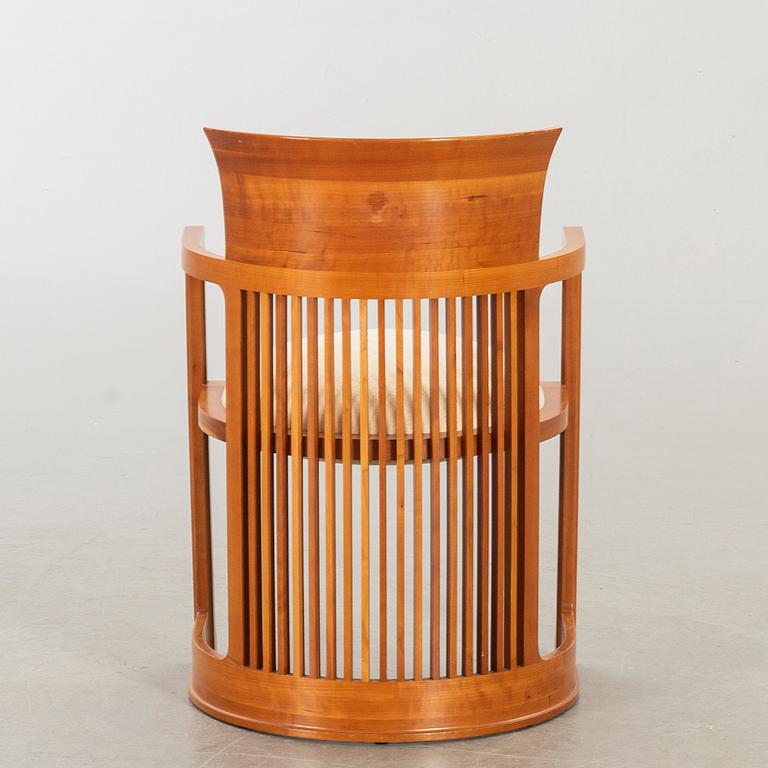 FRANK LLOYD WRIGHT, ARMCHAIR, modellnr 606 "Barrel Chair", Cassina 1980-tal.