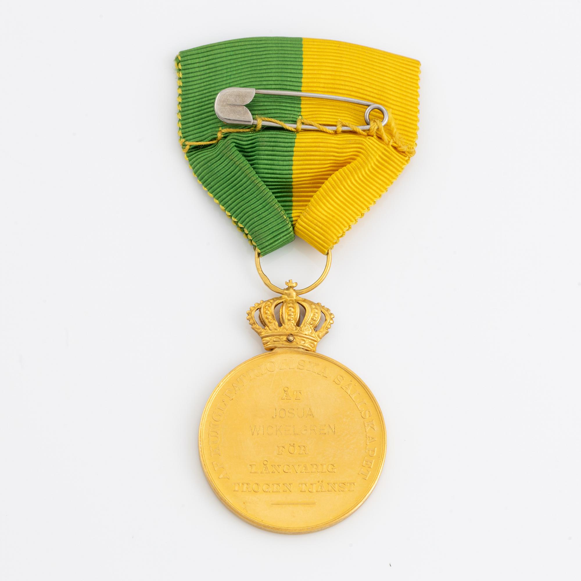 Gustaf V, medalj, 18 k guld, Kungliga Patriotiska Sällskapet, 1947.
