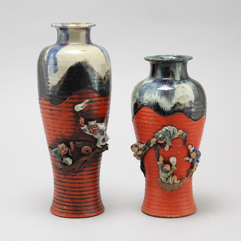 Two Japanese vases, early 20th Century.