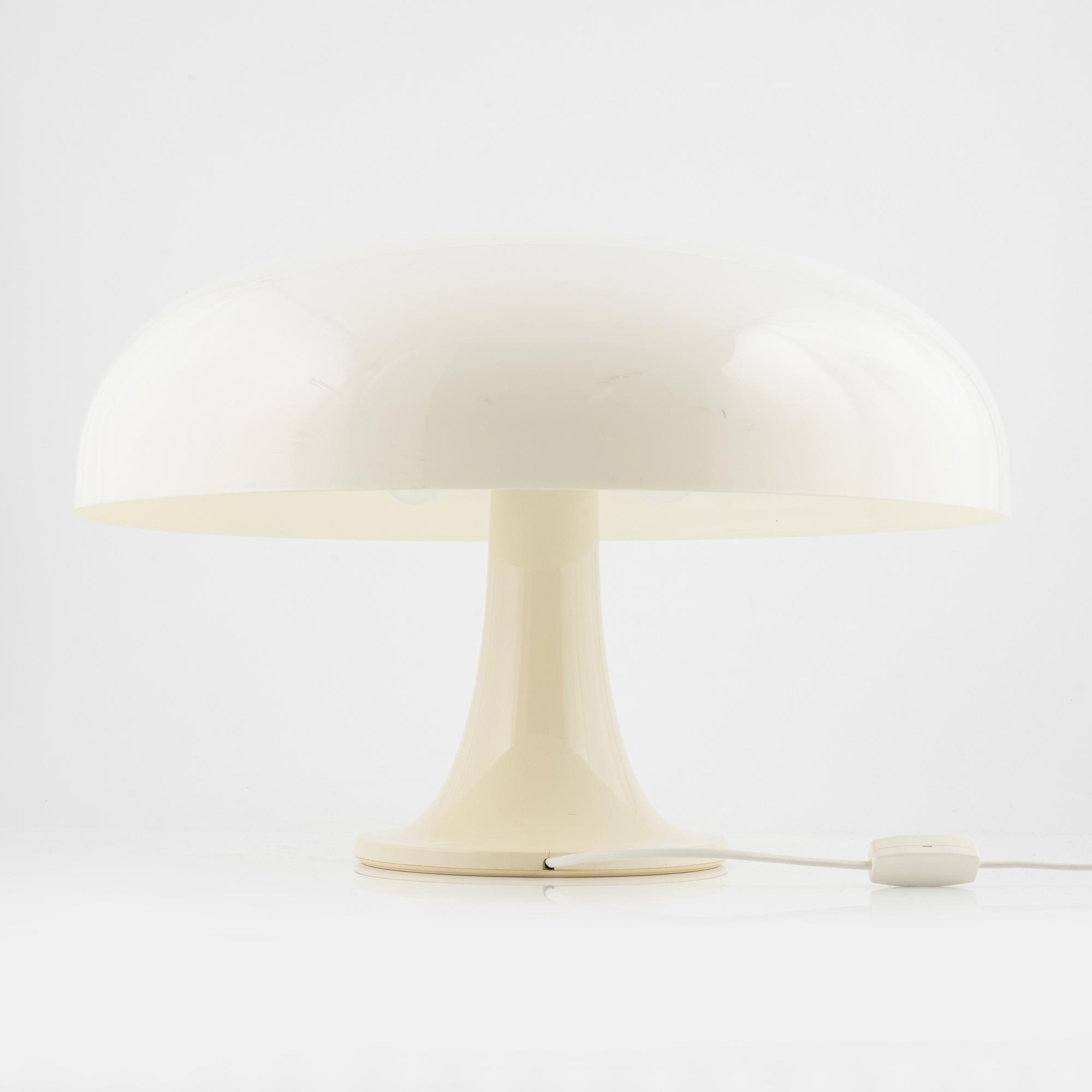 Giancarlo Mattiolo, a 'Nesso' table lamp, Artimide.