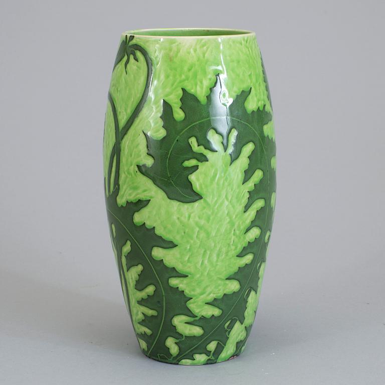 JOSEF EKBERG, vas, Gustavsberg 1901. Flintgods, Sgrafitto-teknik. Jugend.