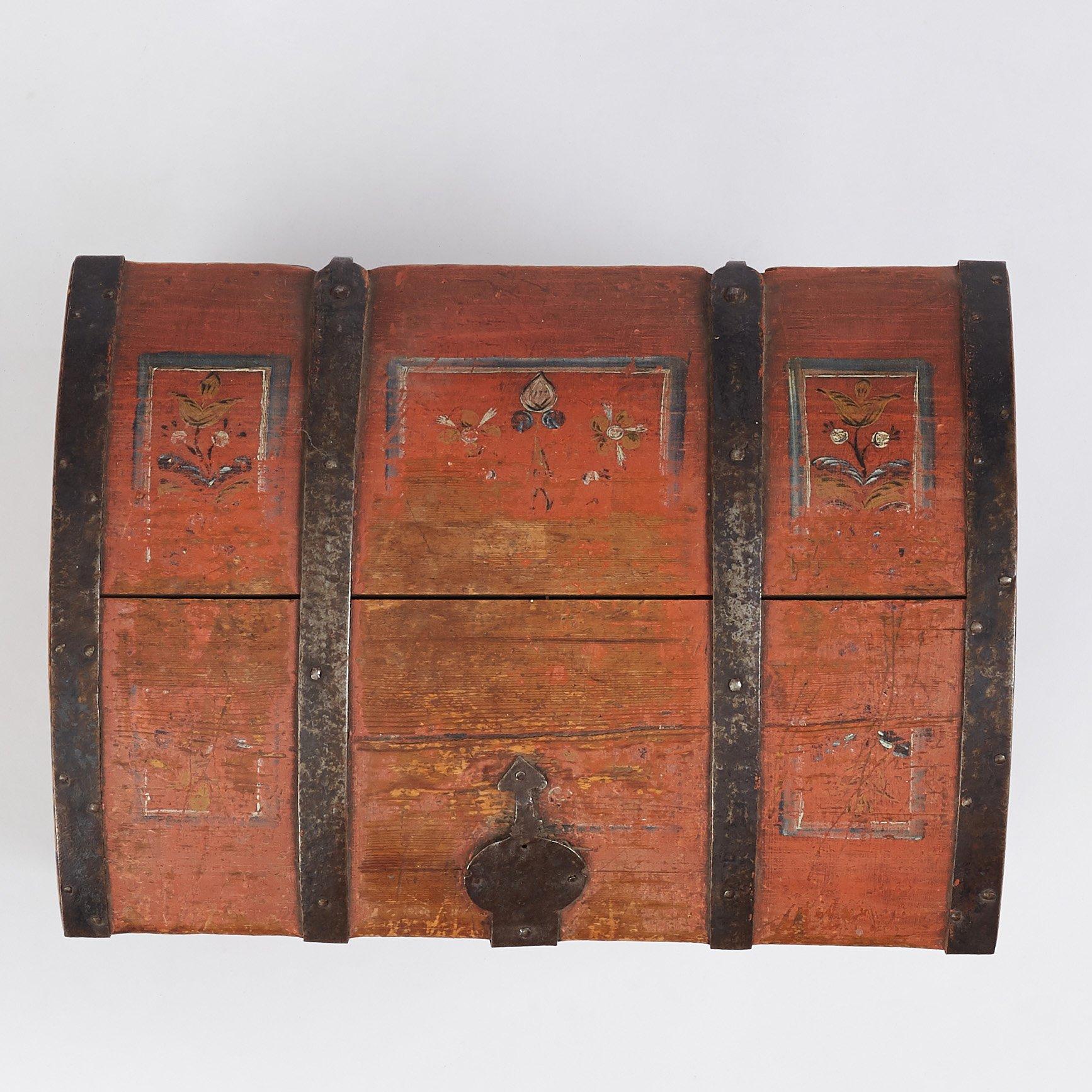 A painted provincial chest, Norbotten, Sweden, dated 1827.